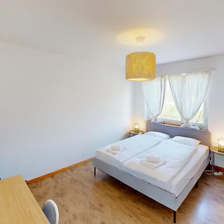 Practical Near Seebach Appartamento