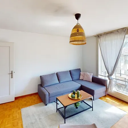 Appartamento Practical Near Seebach Zurigo
