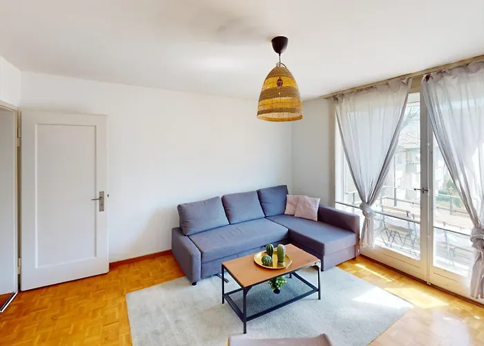 Апартаменты Practical Near Seebach Цюрих